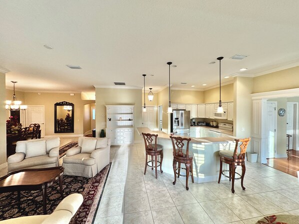 TV connectée, cheminée, espaces bureaux