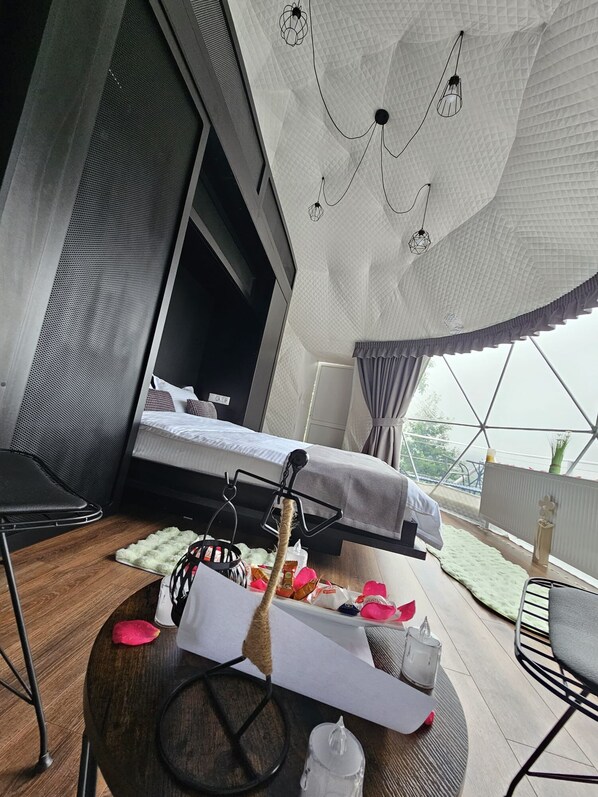 Deluxe Cabin, Balcony, Mountain View