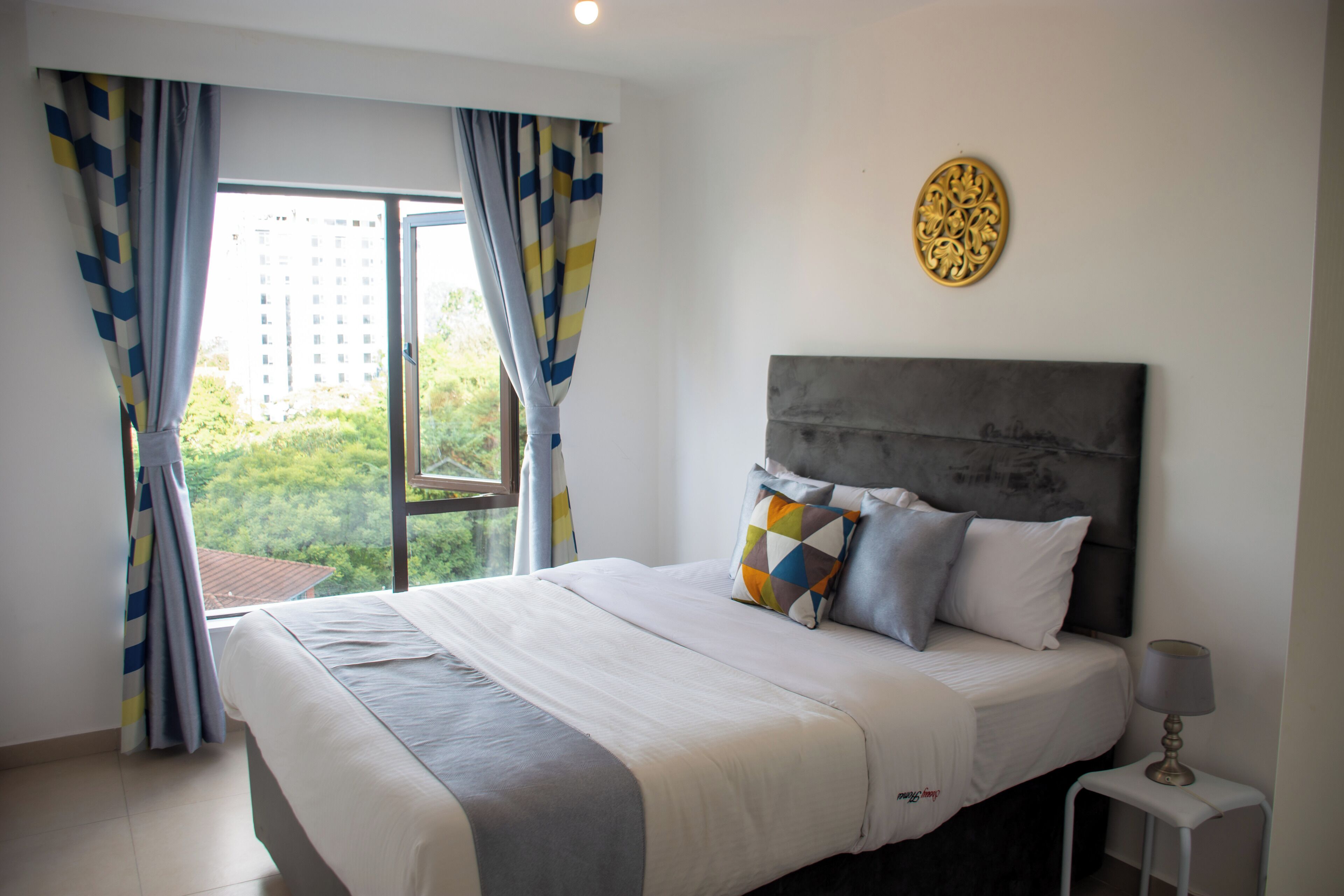 1 habitación, tabla de planchar con plancha y wifi gratis 