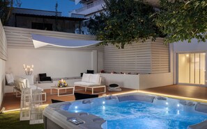 Outdoor spa tub - Athena's Lemon Grove Glyfada (Voula)