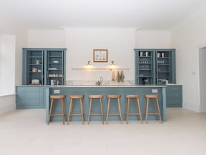 Cottage | Interior - Alston Hall (Plymouth)