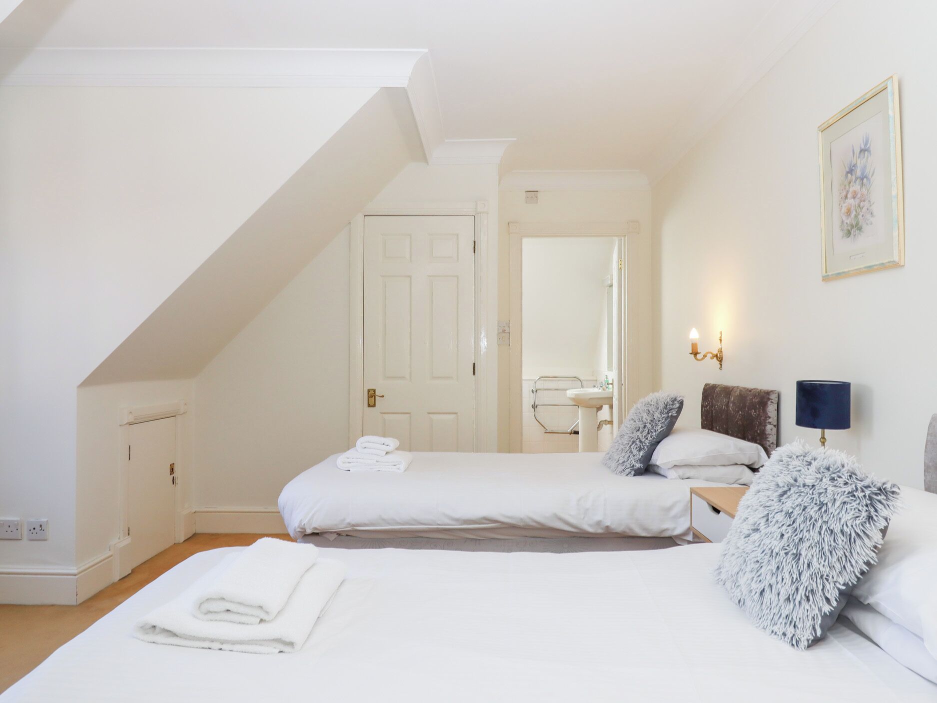 18 bedrooms, free WiFi, individually decorated, individually furnished