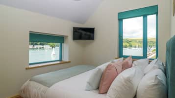 4 bedrooms, individually decorated, individually furnished, free WiFi