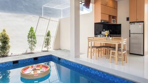 Kolam renang outdoor