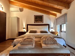 In-room safe, free WiFi - Relais Villa Alma (Costermano sul Garda)