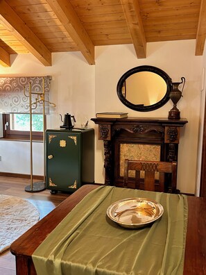 Superior Double Room, 1 King Bed, Air conditioning | In-room safe, free WiFi - Relais Villa Alma (Costermano sul Garda)