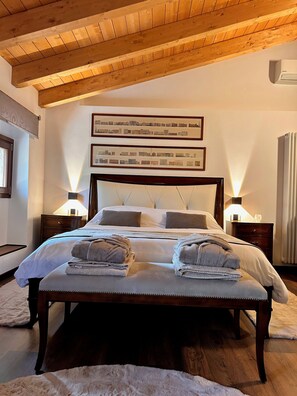 Superior Triple Room, Garden View | In-room safe, free WiFi - Relais Villa Alma (Costermano sul Garda)