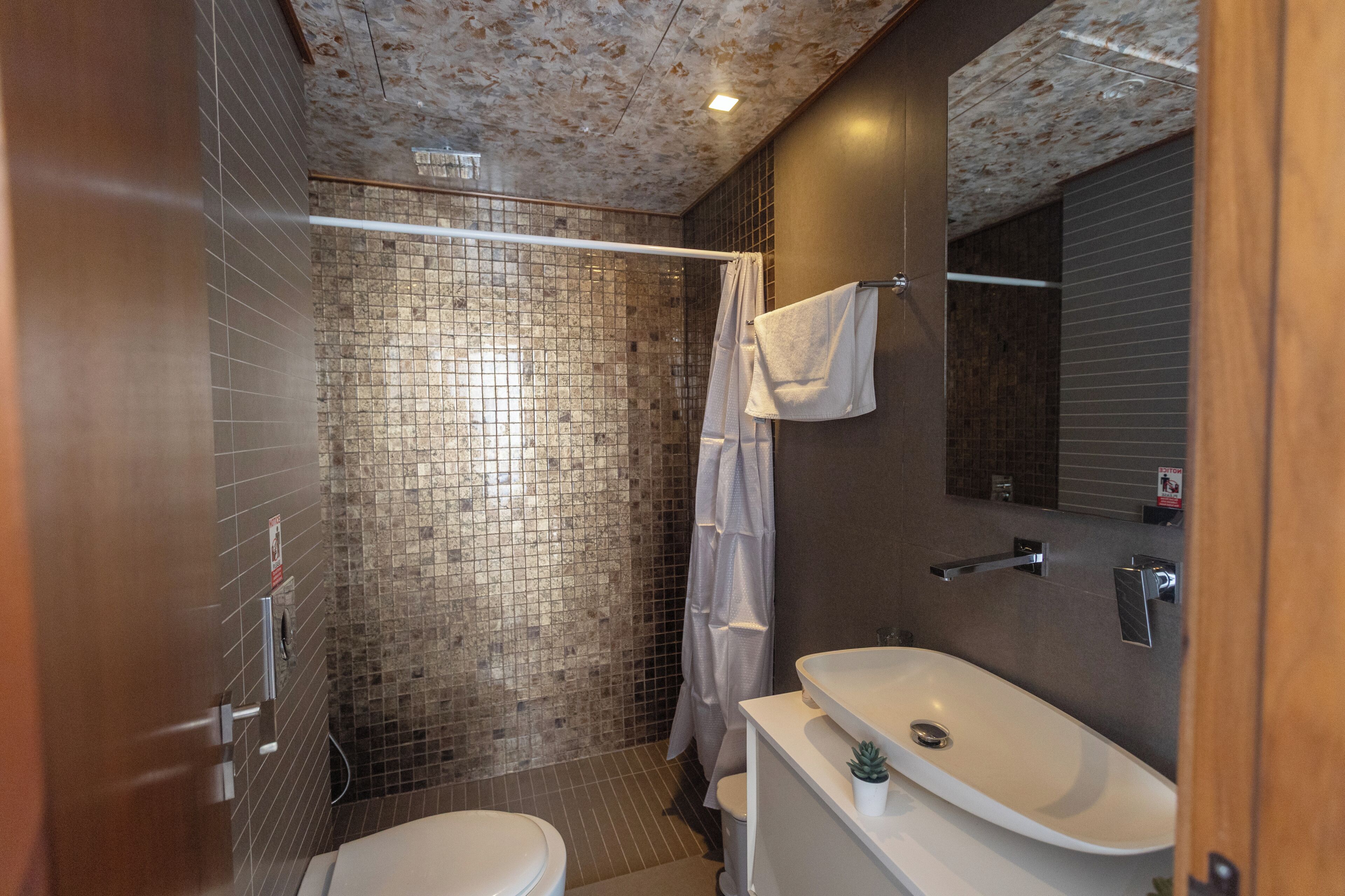 Villa, 3 Bedrooms, Private Pool, Garden View | Bathroom