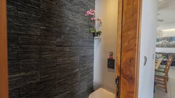 Villa, 3 Bedrooms, Private Pool, Garden View | Bathroom