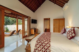 Escritorio, wifi gratis y ropa de cama 