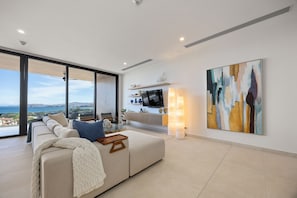 TV, fireplace, ping pong - Luxury Solaris Condo with Ocean Views (Cabo Velas)