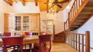 House, 3 Bedrooms, Balcony, Garden View | Dining room