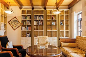 Maison, 3 chambres, balcon, vue jardin | Salle de séjour