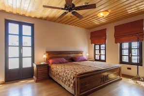 House, 3 Bedrooms, Balcony, Garden View