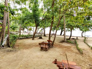 Private beach, white sand, beach yoga - Alam Kita (Karimun Jawa)