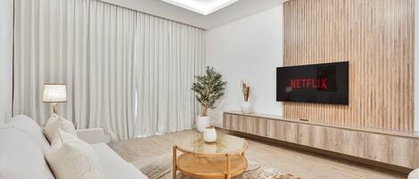 TV connectée, table de tennis de table