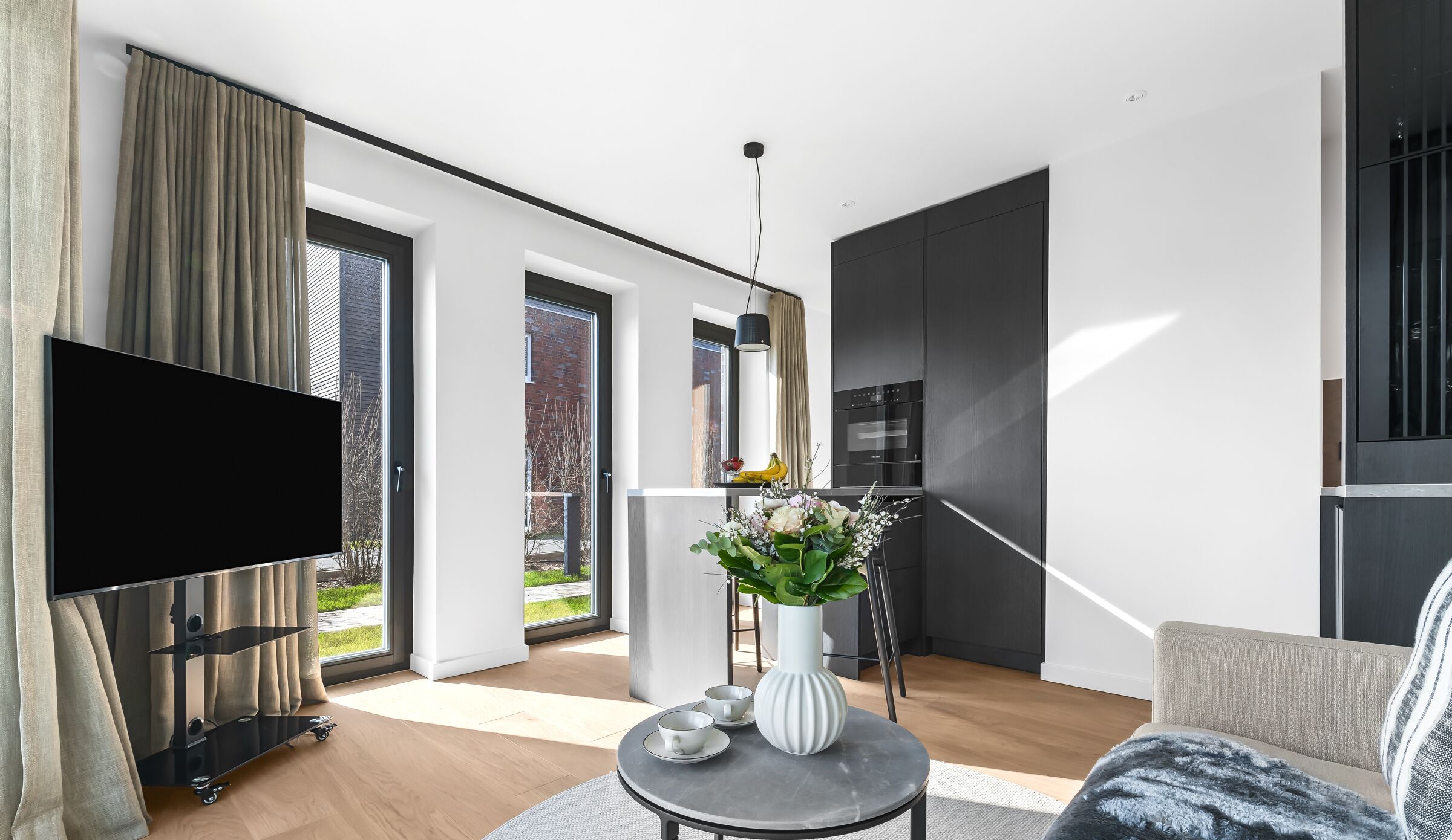 Fernseher, Stereoanlage