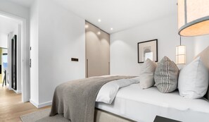 1 bedroom, travel cot, free WiFi, bed sheets