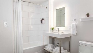 淋浴設備、風筒、提供毛巾