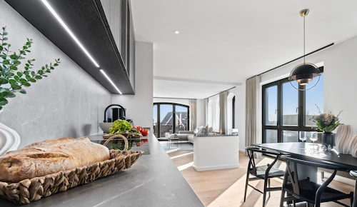 "Entspannung und Luxus auf Sylt: Deine Soho Suite mit Meerblick erwartet dich!"