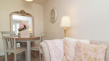 Cottage | Living area | DVD player