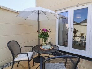 Cottage | Outdoor dining