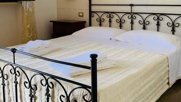 5 Schlafzimmer, Reisekinderbett, WLAN, BettwÀsche