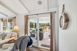 TV, fireplace, books, offices