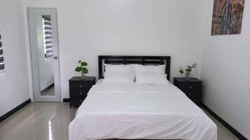 6 bedrooms, WiFi, bed sheets