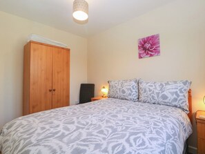 Cottage | 1 bedroom, individually decorated, individually furnished, free WiFi