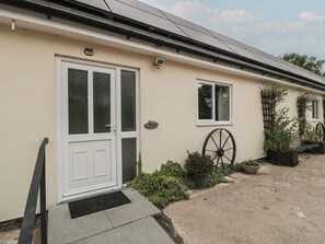 Exterior detail - The Turbles - Swallows Nest (Malvern)