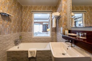 ห้องแฟมิลี่สวีท | ห้องเก็บเสียง, Wi-Fi ฟรี