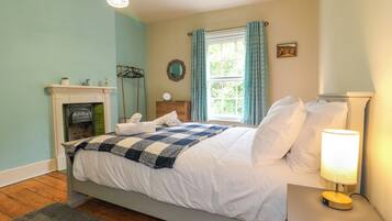 3 Schlafzimmer, individuell dekoriert, individuell eingerichtet