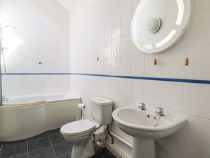 Shower - Yr Hen Ysgubor (Carmarthen)