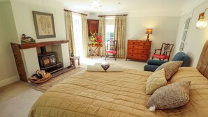 Unclassified image, 3 of 53, button - Moon Field Lodge (Scunthorpe)