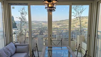 Luxury Suite, Mountain View | Terrace/patio