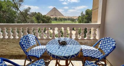 Xuru Stays I Spellbinding 2 BDR Apt. At The Giza Pyramid's Doorstep