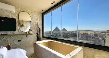 Xuru Stays I The Pyramids Horizon Studio w/ Bathtub