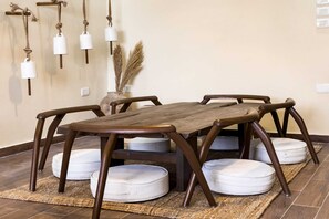 Basic Apartment | Dining - Xuru Stays I The Pyramids Horizon Studio w/ Bathtub (Giza)