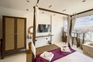 5 chambres, fer et planche à repasser, draps fournis