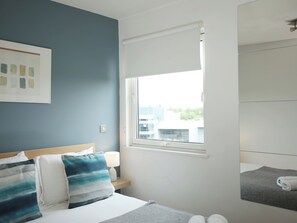 2 quartos, ferros/tábuas de passar roupa, Wi-Fi, roupa de cama