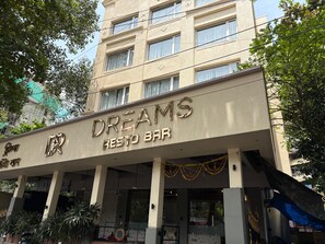 Exterior - Dream Residency Hotels Pvt. Ltd (Mumbai)