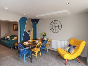 Dining - Apt 1 @ Hunter's Quay (Bridlington)