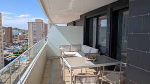 Outdoor dining - BENIDORM BEACH sea view apartment (Benidorm)