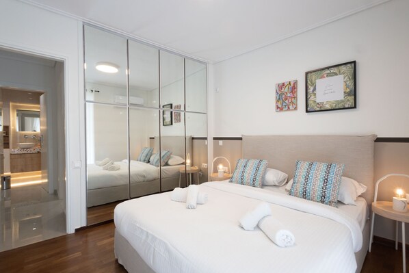 2 bedrooms - Seaside Elegance Brand New 2BD Luxury Stay (Palaio Faliro)