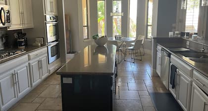 Large Spacious Bedroom with attached Jack&Jill bathroom