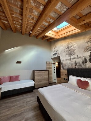 In-room safe, blackout drapes, soundproofing, free WiFi - Ida Boutique Hotel (Maser)