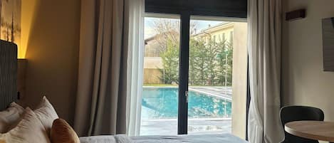 In-room safe, blackout curtains, soundproofing, free WiFi