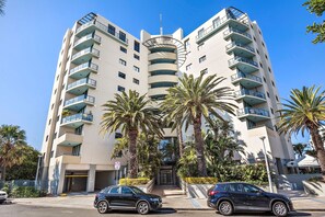 Exterior - Pool View, Lift Access 503, Opposite North Cronulla Beach (Sutherland Shire Council)