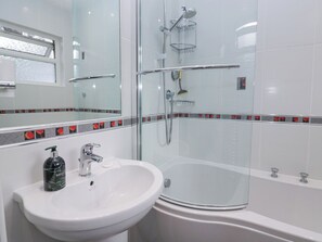 Shower - Afton View (Ambleside)